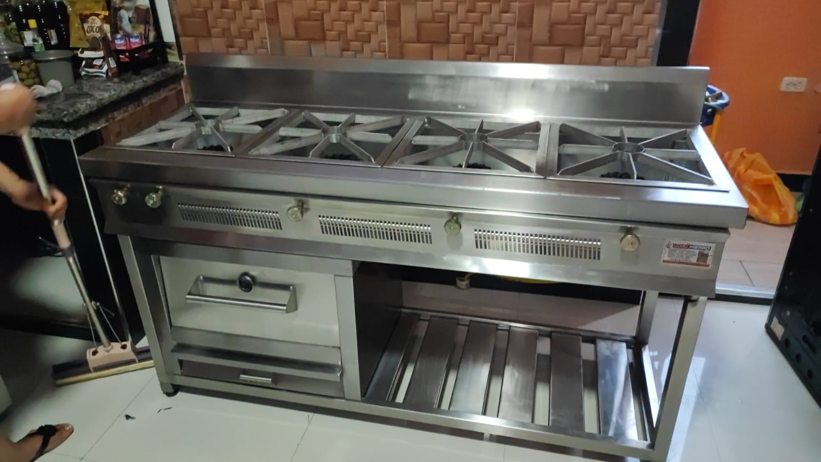 Cocina industrial en acero inoxidable