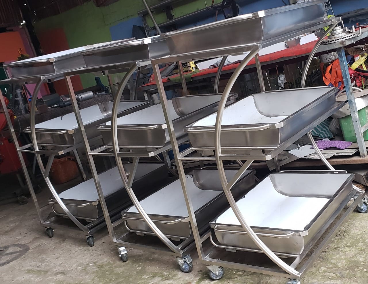 Trabajo en acero inoxidable - Cocina industrial