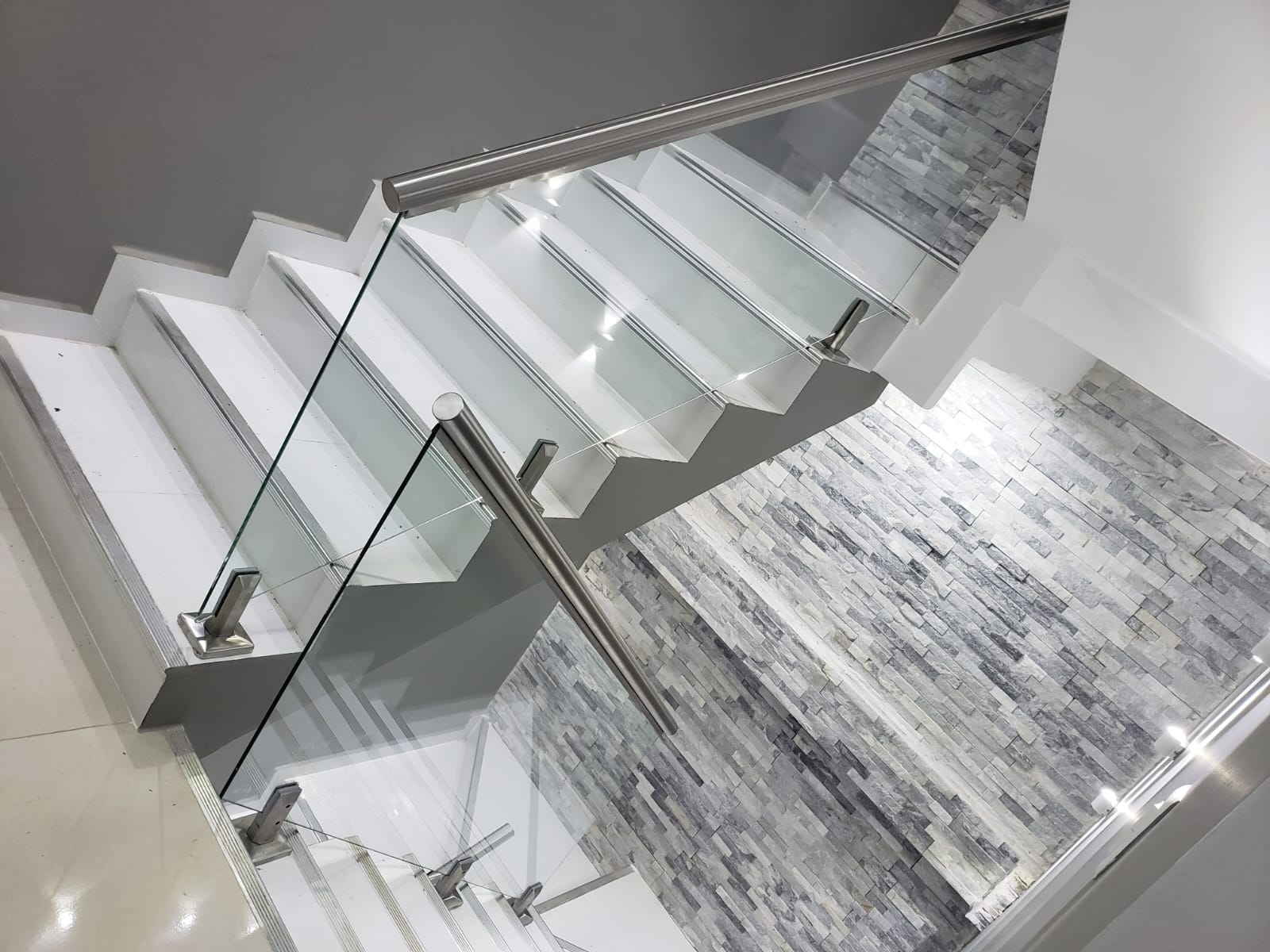 Pasamanos de seguridad para escaleras